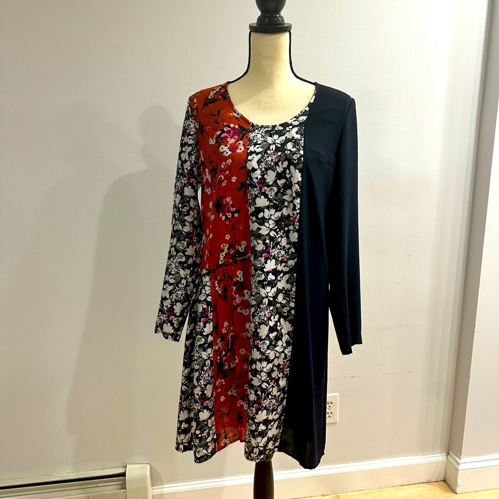 Long sleeve shift dress - multiple patterns. Size small.